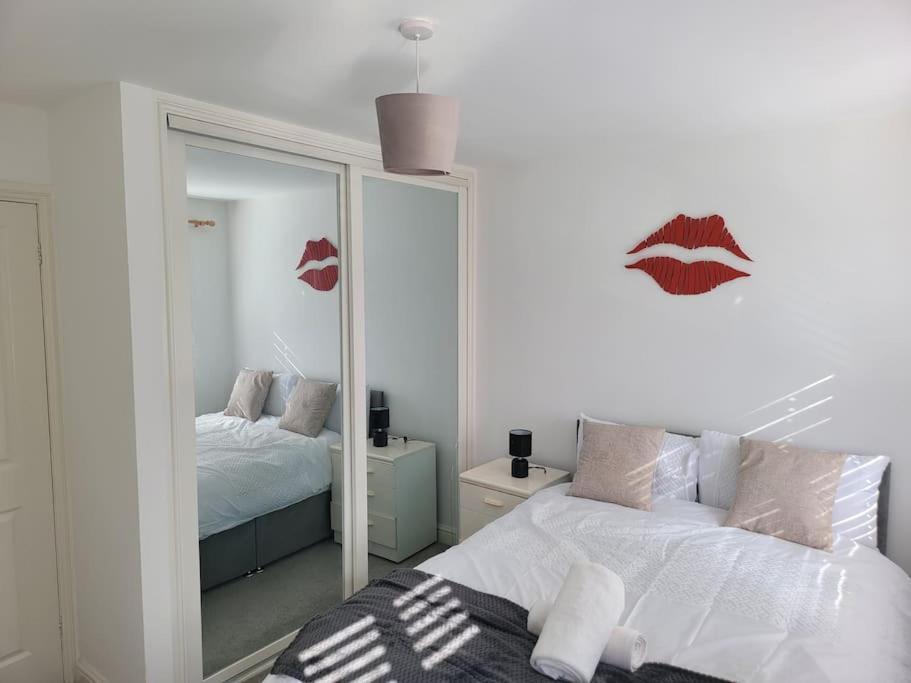 2 Bedroom End Of Terrace House Ουέλινγκτον Εξωτερικό φωτογραφία